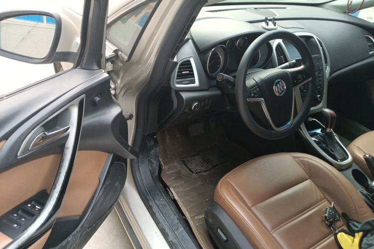 Used Buick GT 2013 GT 1.8L Automatic Fashion Edition Driver Seat