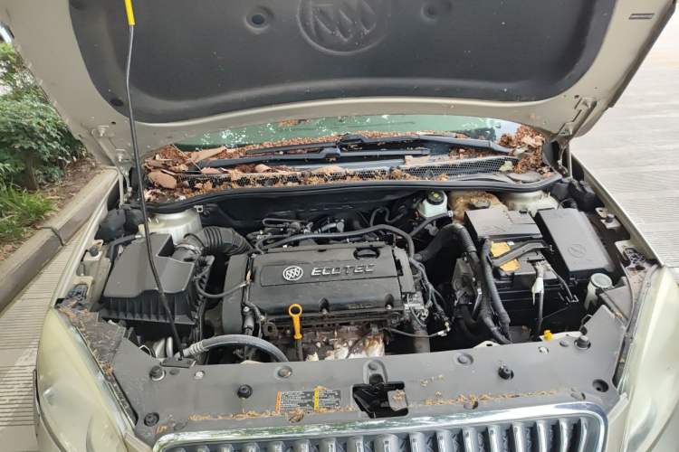 Used Buick GT 2013 GT 1.6L Manual Entry-Level Model Engine Bay