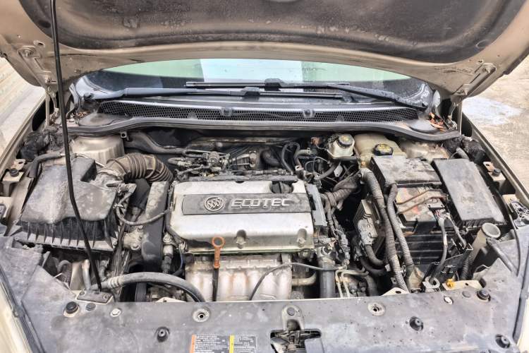 Used Buick GT 2013 GT 1.6L Automatic Fashion Edition Engine Bay