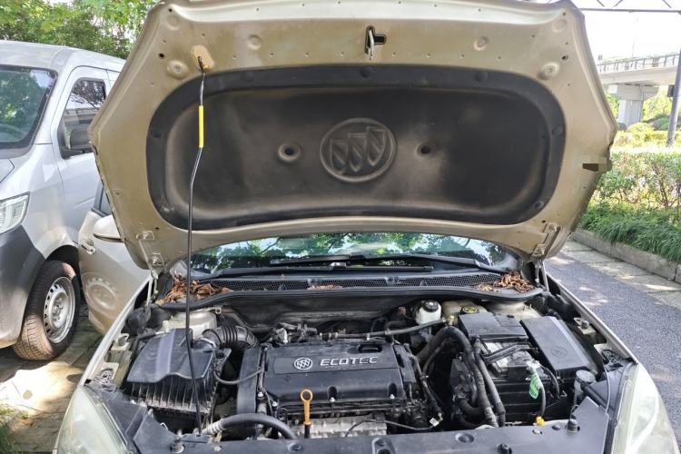 Used Buick GT 2013 GT 1.8L Automatic Fashion Edition Engine Bay