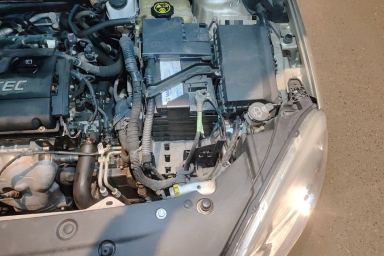 Used Buick GT 2013 GT 1.6L Automatic Fashion Edition Engine Bay Left
