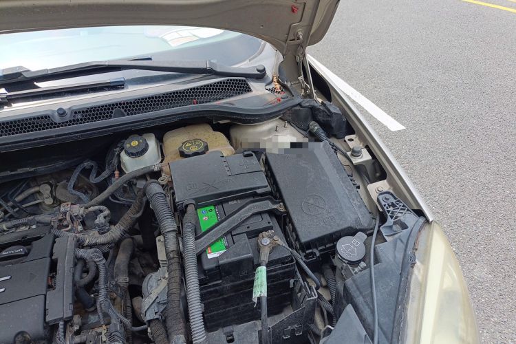 Used Buick GT 2013 GT 1.6L Manual Entry-Level Model Engine Bay Left