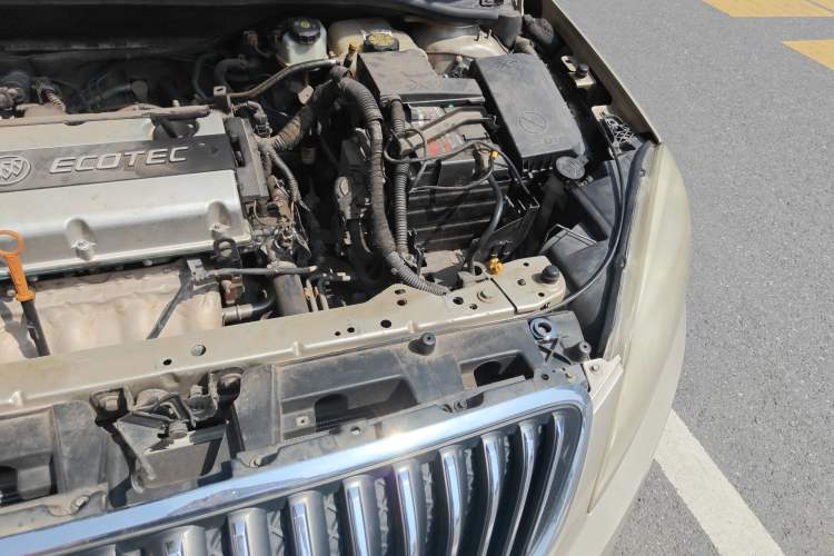 Used Buick GT 2013 GT 1.6L Automatic Fashion Edition Engine Bay Left