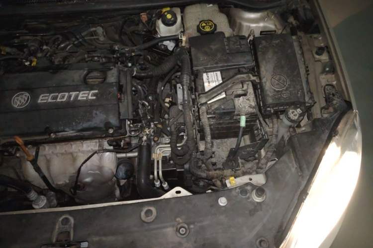 Used Buick GT 2013 GT 1.6L Automatic Fashion Edition Engine Bay Left