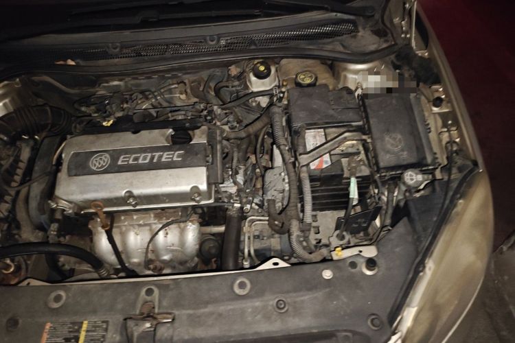 Used Buick GT 2013 GT 1.6L Automatic Fashion Edition Engine Bay Left