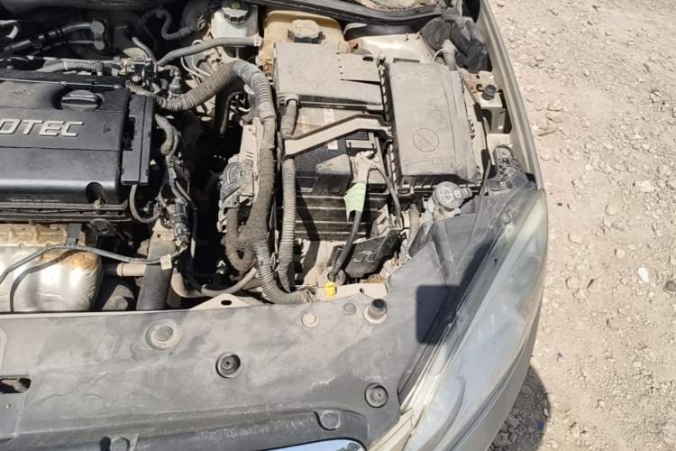 Used Buick GT 2013 GT 1.6L Manual Entry-Level Model Engine Bay Left