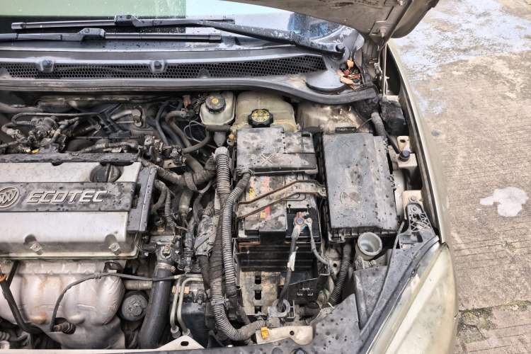 Used Buick GT 2013 GT 1.6L Automatic Fashion Edition Engine Bay Left