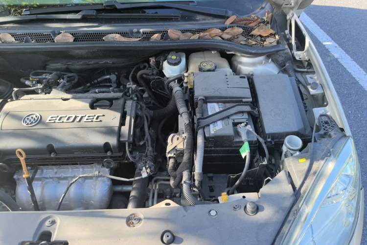 Used Buick GT 2013 GT 1.6L Automatic Fashion Edition Engine Bay Left