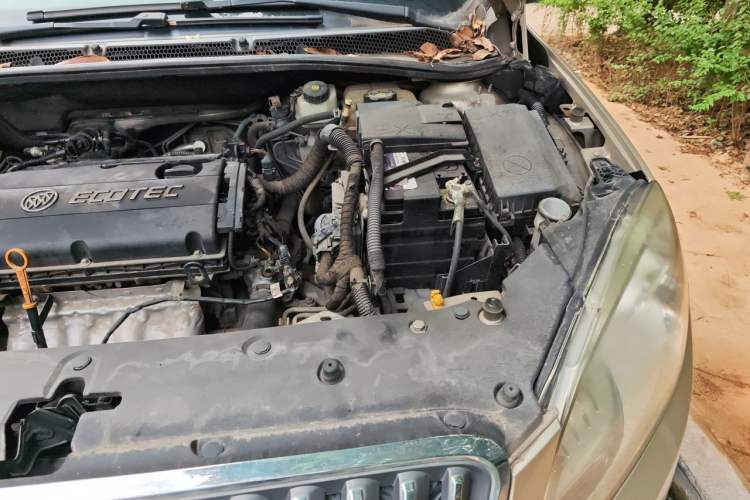 Used Buick GT 2013 GT 1.6L Automatic Fashion Edition Engine Bay Left