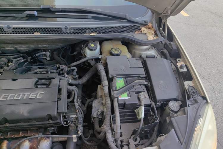 Used Buick GT 2013 GT 1.6L Manual Entry-Level Model Engine Bay Left