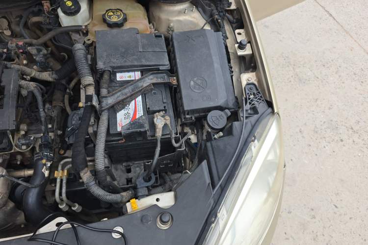 Used Buick GT 2013 GT 1.6L Automatic Fashion Edition Engine Bay Left