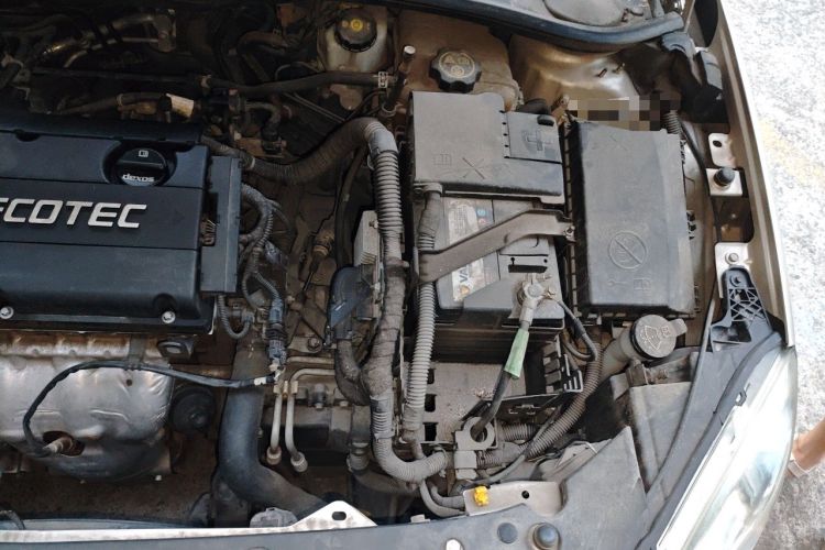 Used Buick GT 2013 GT 1.6L Automatic Fashion Edition Engine Bay Left