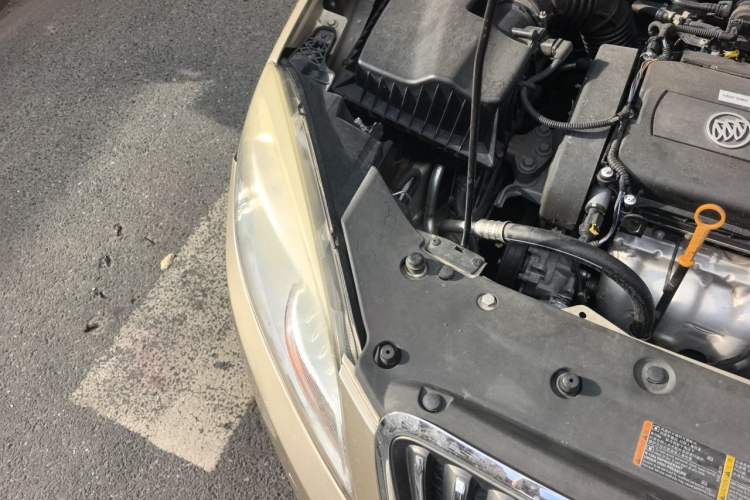 Used Buick GT 2013 GT 1.6L Automatic Fashion Edition Engine Bay Right