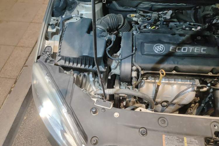 Used Buick GT 2013 GT 1.6L Automatic Fashion Edition Engine Bay Right