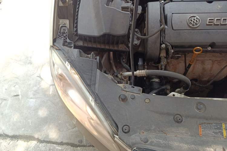 Used Buick GT 2013 GT 1.6L Automatic Fashion Edition Engine Bay Right