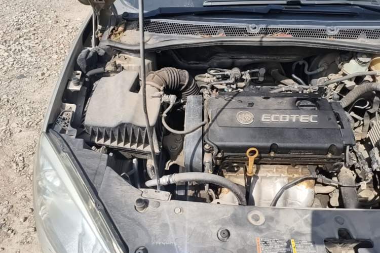 Used Buick GT 2013 GT 1.6L Manual Entry-Level Model Engine Bay Right
