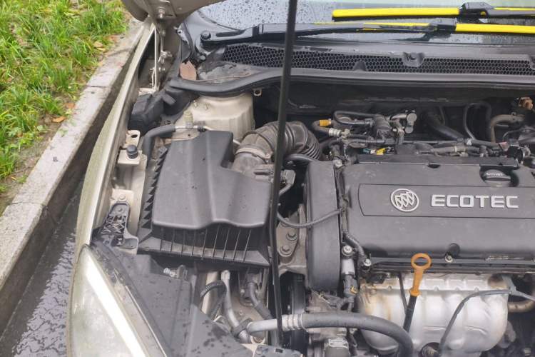 Used Buick GT 2013 GT 1.6L Automatic Fashion Edition Engine Bay Right