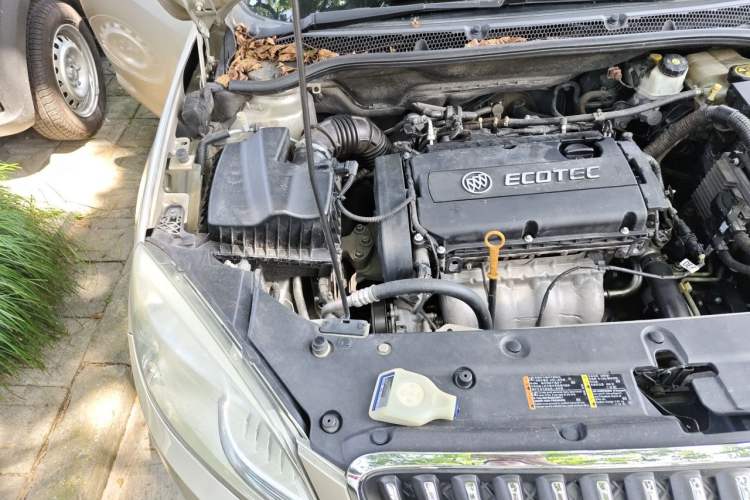 Used Buick GT 2013 GT 1.8L Automatic Fashion Edition Engine Bay Right