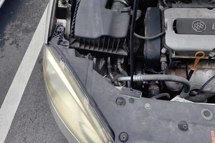 Used Buick GT 2013 GT 1.6L Automatic Fashion Edition Engine Bay Right