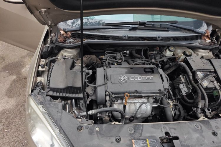 Used Buick GT 2013 GT 1.6L Automatic Fashion Edition Engine Bay Right