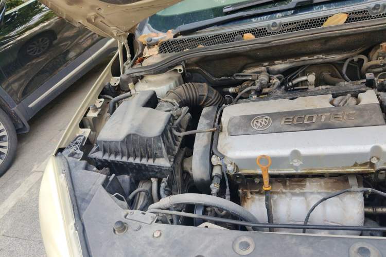 Used Buick GT 2013 GT 1.6L Automatic Fashion Edition Engine Bay Right