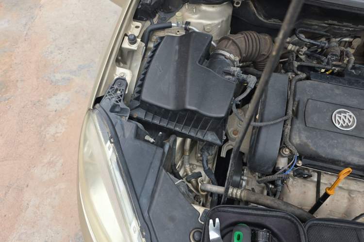 Used Buick GT 2013 GT 1.6L Automatic Fashion Edition Engine Bay Right