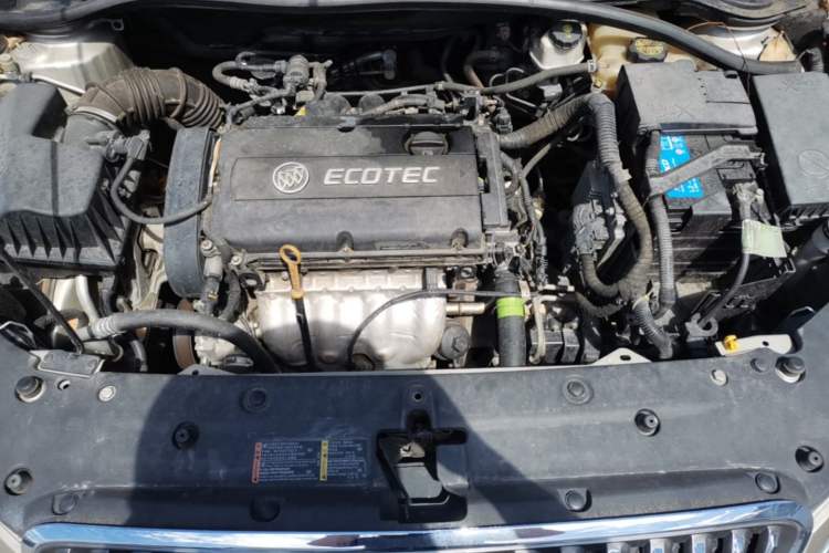 Used Buick GT 2013 GT 1.6L Automatic Fashion Edition Engine Bay