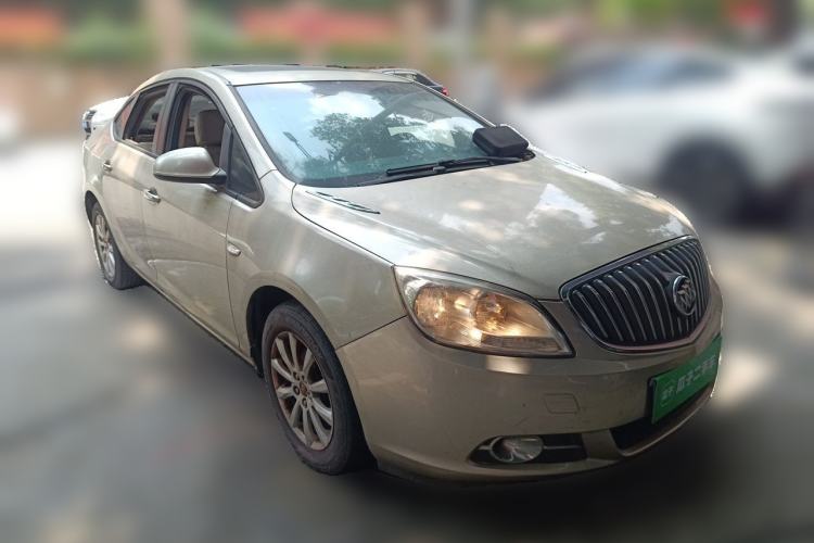 Used Buick GT 2013 GT 1.6L Automatic Fashion Edition Front Right 45 Deg