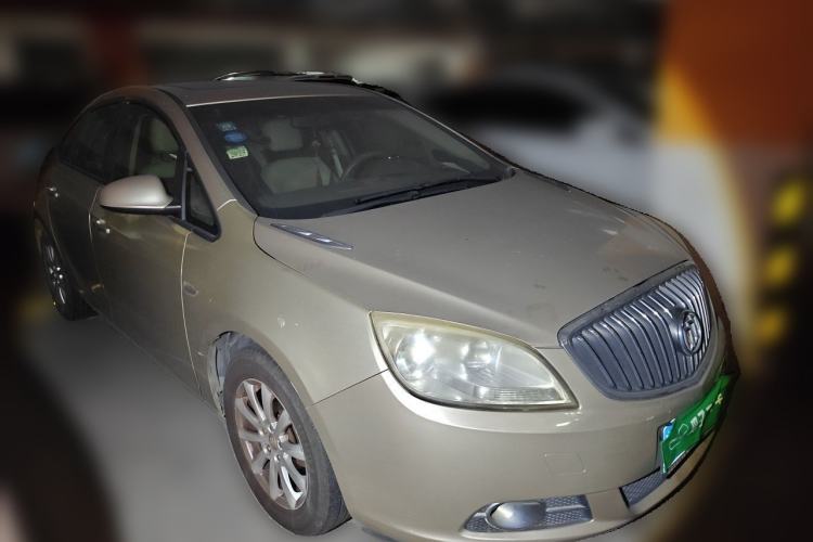 Used Buick GT 2013 GT 1.6L Automatic Fashion Edition Front Right 45 Deg