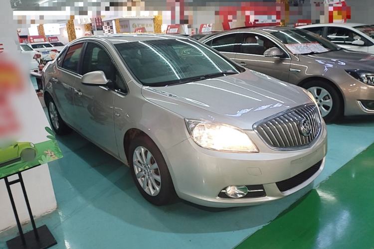 Used Buick GT 2013 GT 1.6L Automatic Fashion Edition Front Right 45 Deg