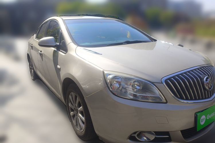 Used Buick GT 2013 GT 1.6L Automatic Fashion Edition Front Right 45 Deg