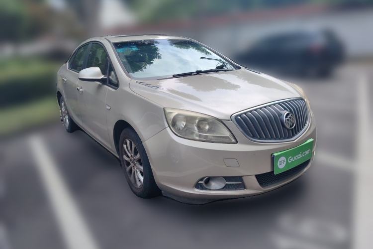 Used Buick GT 2013 GT 1.6L Automatic Fashion Edition Front Right 45 Deg