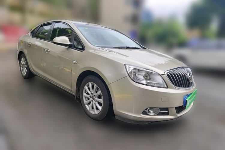 Used Buick GT 2013 GT 1.6L Automatic Fashion Edition Front Right 45 Deg