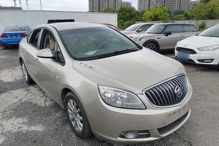 Used Buick GT 2013 GT 1.6L Manual Entry-Level Model Front Right 45 Deg