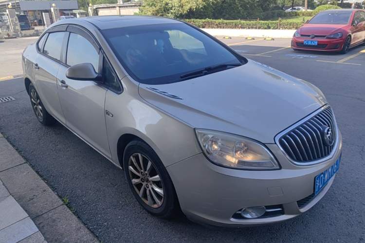 Used Buick GT 2013 GT 1.6L Manual Entry-Level Model Front Right 45 Deg