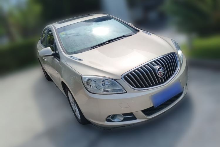 Used Buick GT 2013 GT 1.8L Automatic Fashion Edition Front Right 45 Deg