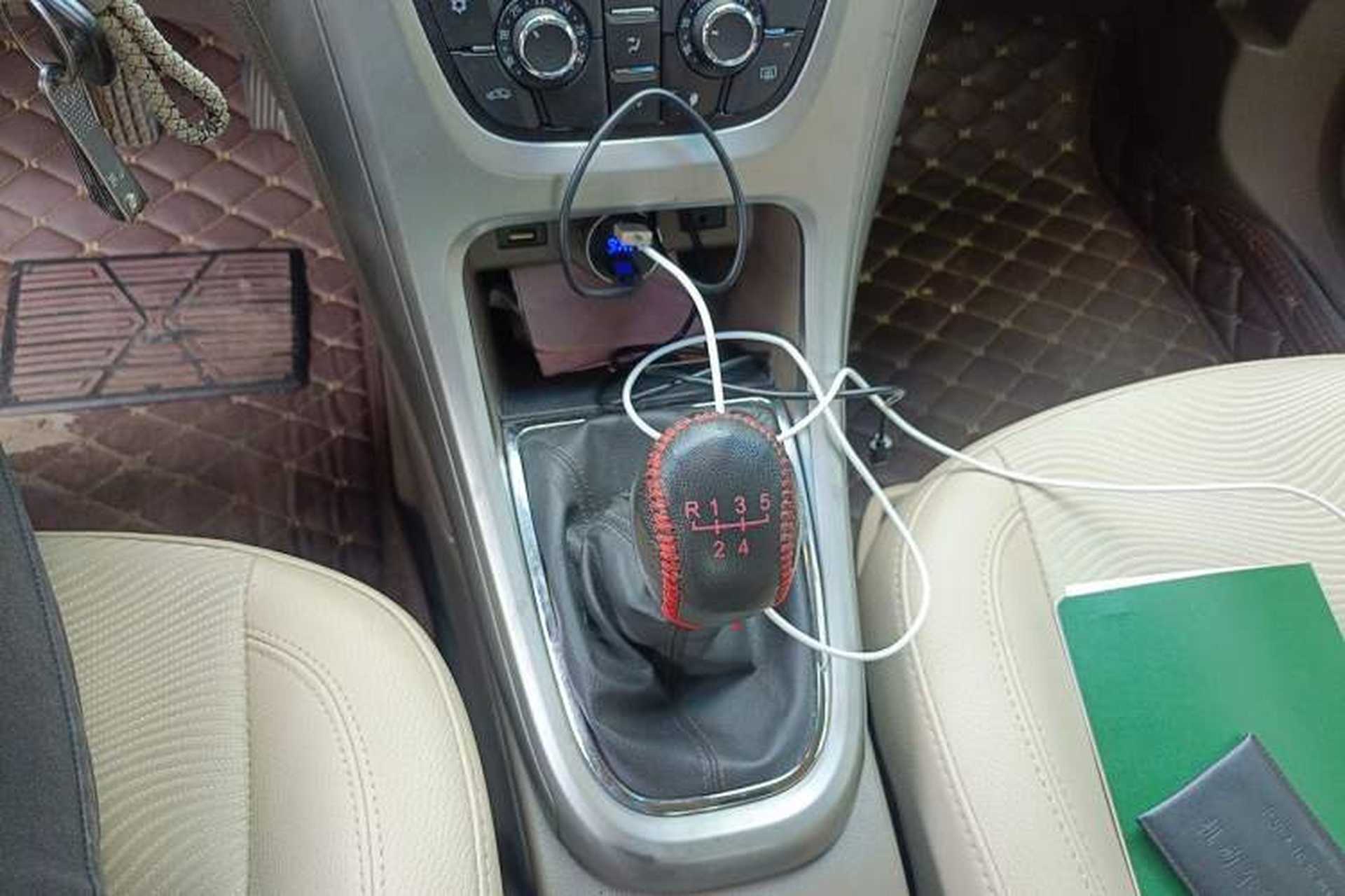 Used Buick GT 2013 GT 1.6L Manual Entry-Level Model Gear Lever