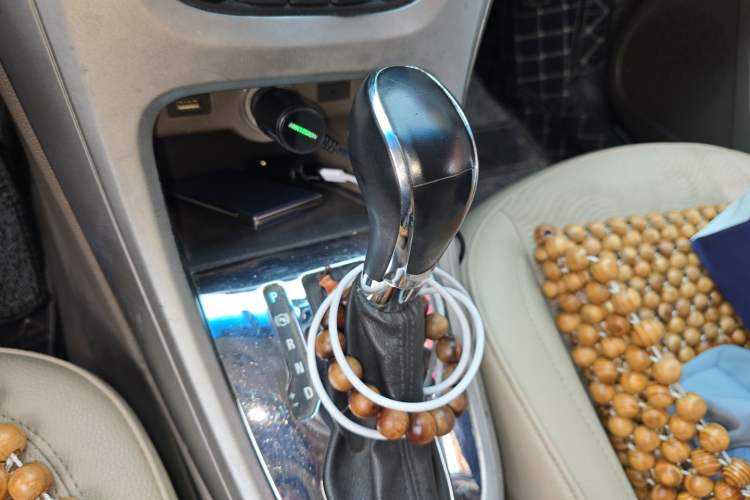 Used Buick GT 2013 GT 1.6L Automatic Fashion Edition Gear Lever