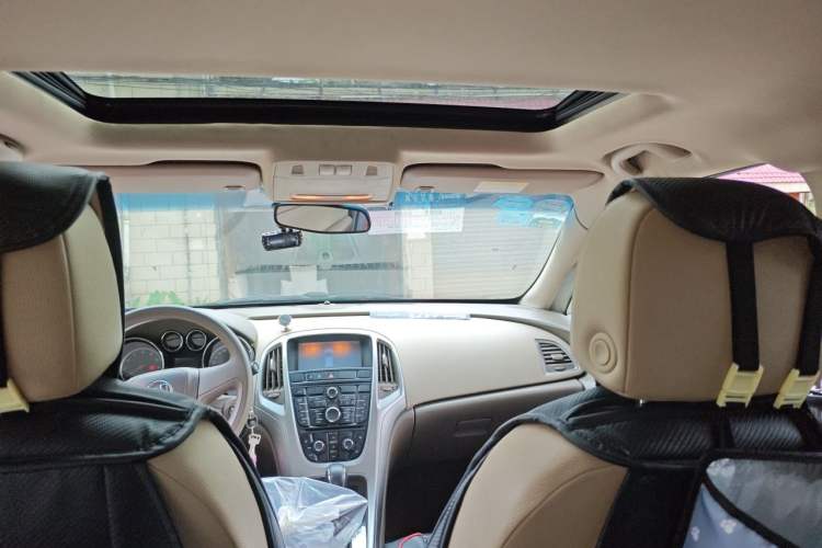 Used Buick GT 2013 GT 1.6L Automatic Comfort Edition Headliner