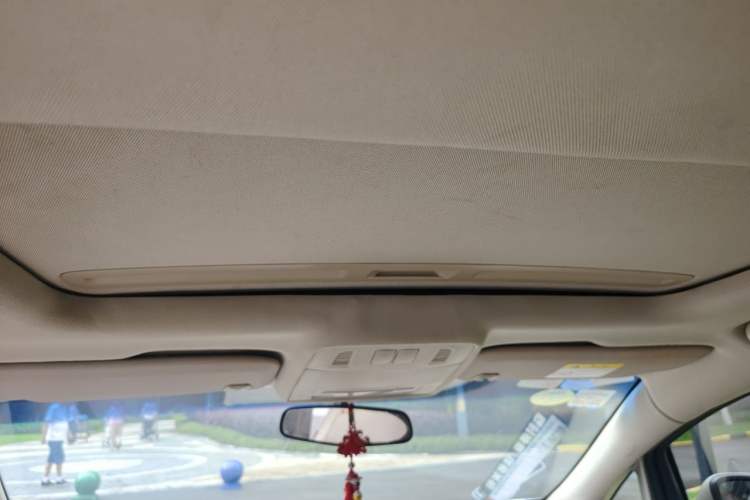 Used Buick GT 2013 GT 1.6L Automatic Fashion Edition Headliner