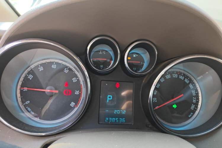 Used Buick GT 2013 GT 1.6L Automatic Fashion Edition Instrument Cluster