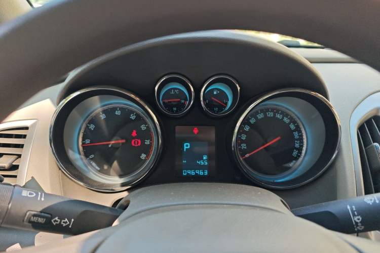 Used Buick GT 2013 GT 1.6L Automatic Fashion Edition Instrument Cluster