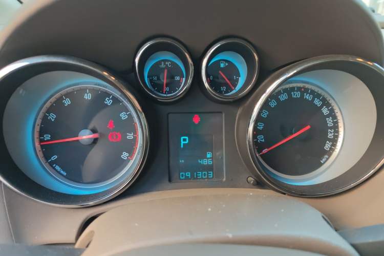 Used Buick GT 2013 GT 1.6L Automatic Fashion Edition Instrument Cluster