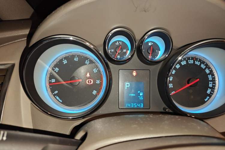 Used Buick GT 2013 GT 1.6L Automatic Fashion Edition Instrument Cluster