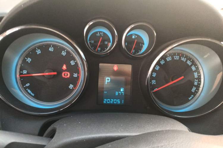 Used Buick GT 2013 GT 1.8L Automatic Fashion Edition Instrument Cluster
