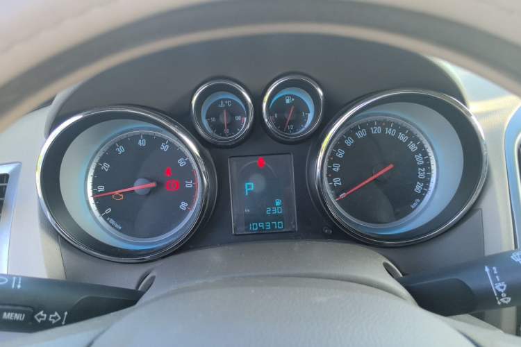 Used Buick GT 2013 GT 1.6L Automatic Fashion Edition Instrument Cluster