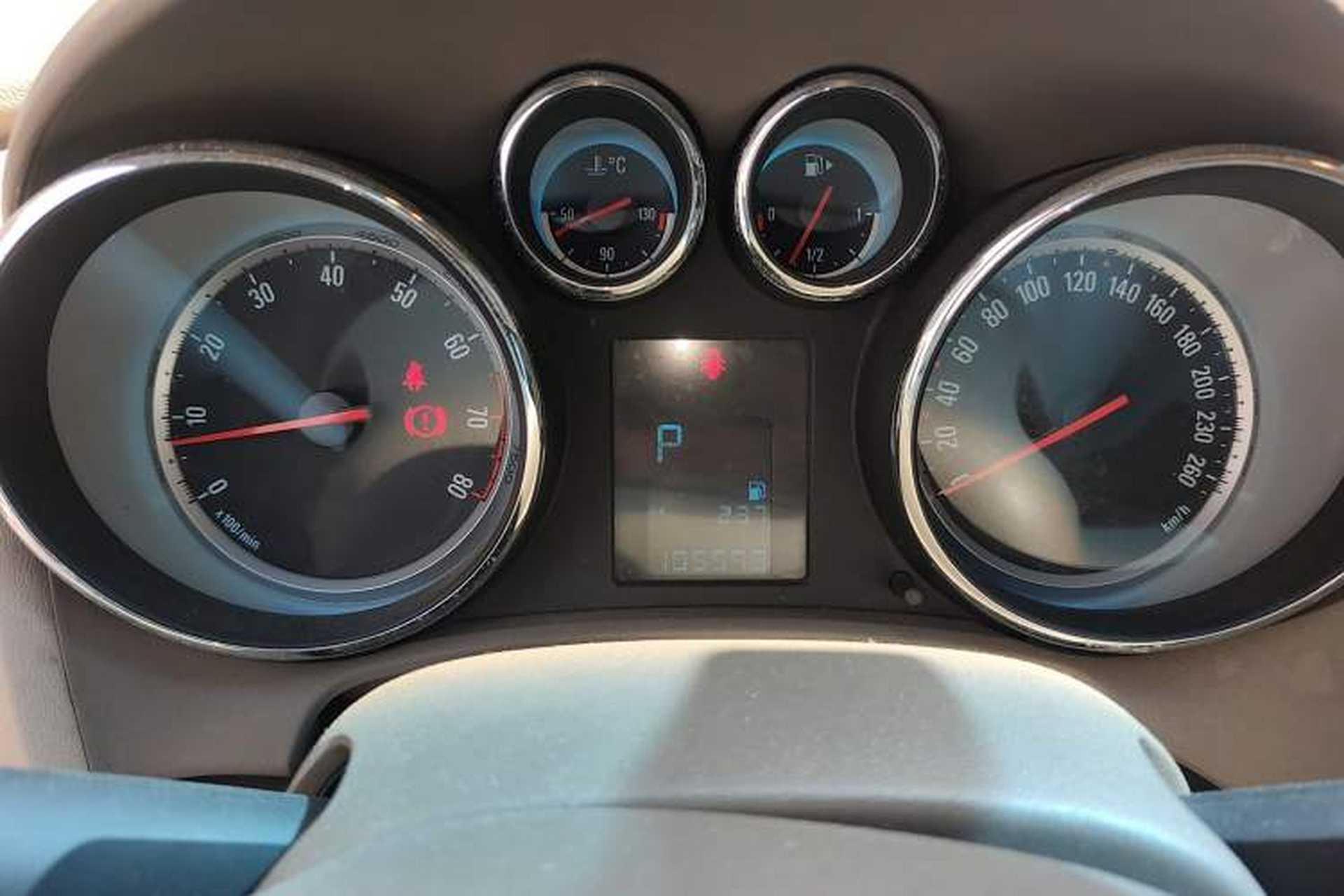 Used Buick GT 2013 GT 1.6L Automatic Fashion Edition Instrument Cluster