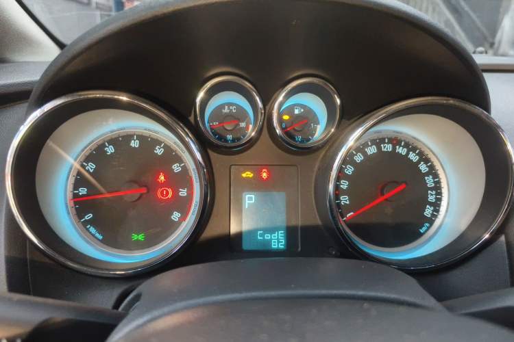 Used Buick GT 2013 GT 1.6L Automatic Fashion Edition Instrument Cluster