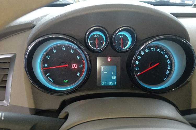 Used Buick GT 2013 GT 1.6L Automatic Fashion Edition Instrument Cluster