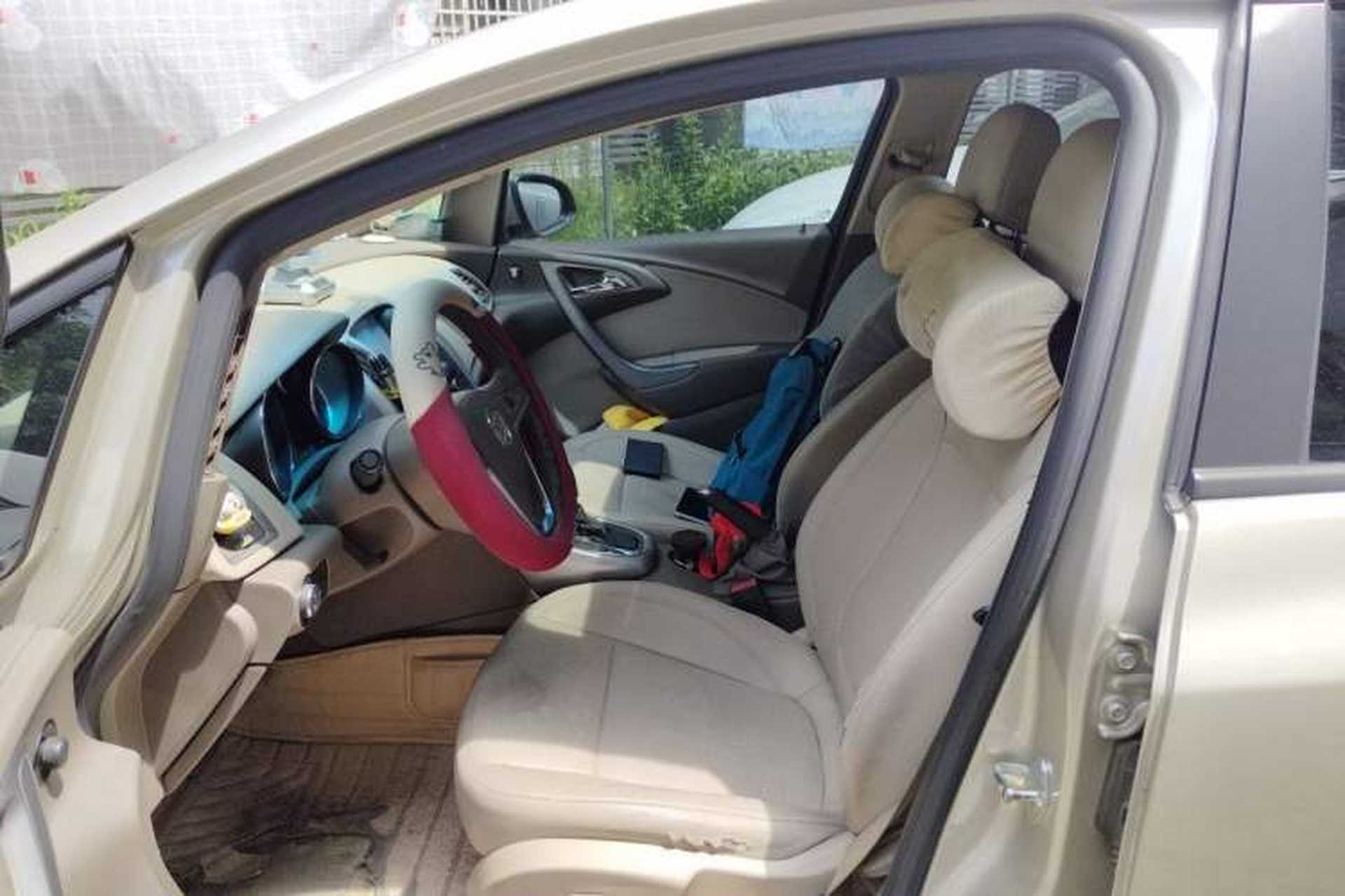 Used Buick GT 2013 GT 1.6L Automatic Fashion Edition Left Front Seat